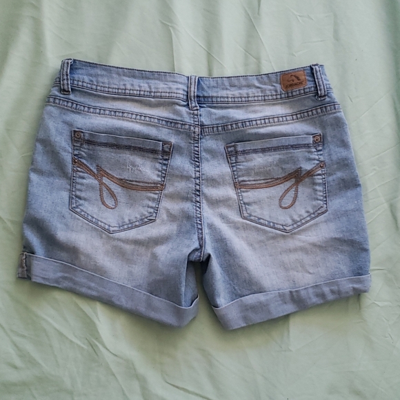 Jordache Denim Shorts - Picture 2 of 2